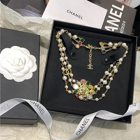 CHANEL Gold-Tone Multi-Gem & Pearl Layered Necklace - Picture 5 of 7